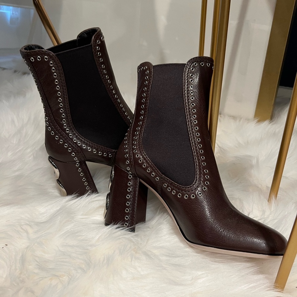 *NEW* €850 Miu Miu leather brown heels ankle boots booties 38